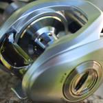Baitcastový naviják Daiwa 25 Aird 80